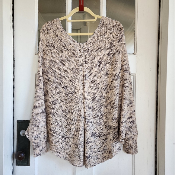 VERTIGO Poncho Sweater, Sz S - Picture 5 of 7